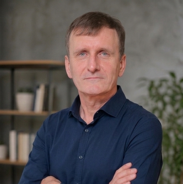 Евгений Анатольевич, с 2001 УютРемСтрой